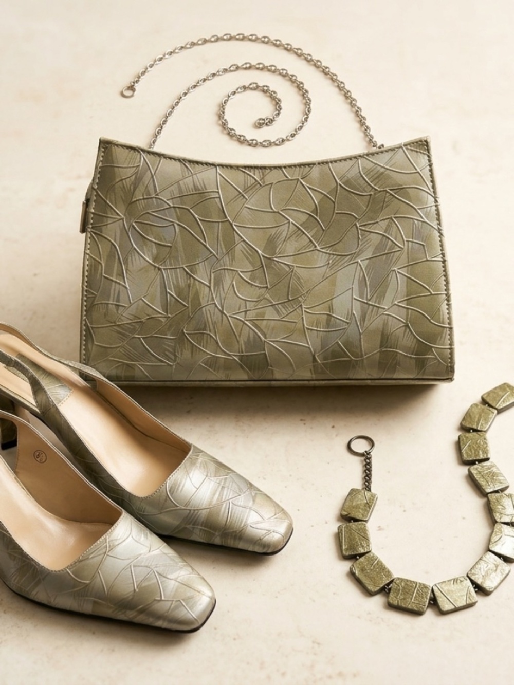 🌟 VINTAGE  4-Piece Matching Set - Heels (8.5), Clutch Bag & Jewelry Set 🌟